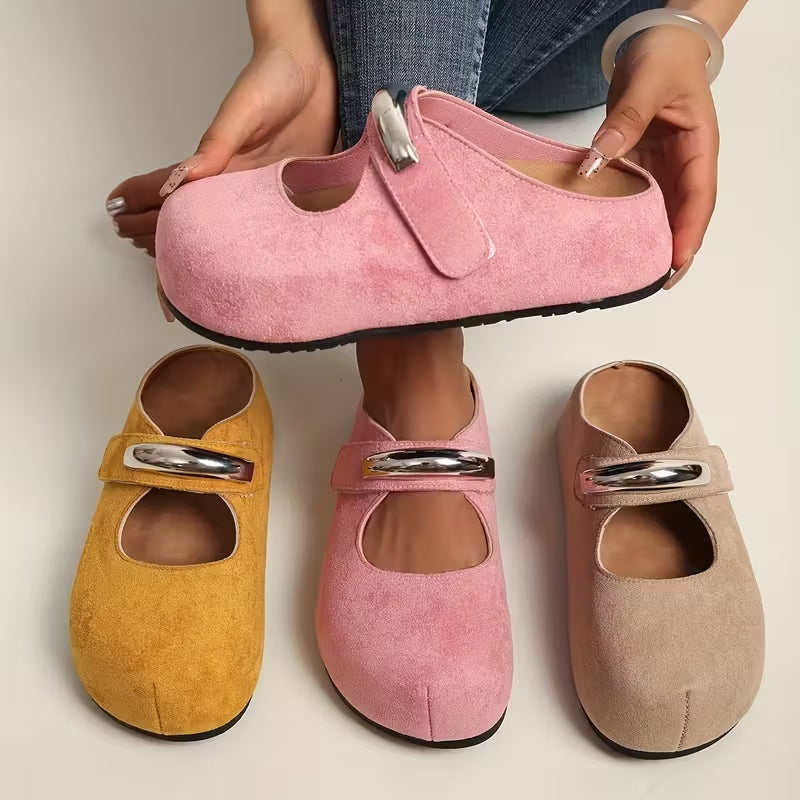 Lunet Women's Slip-Ons