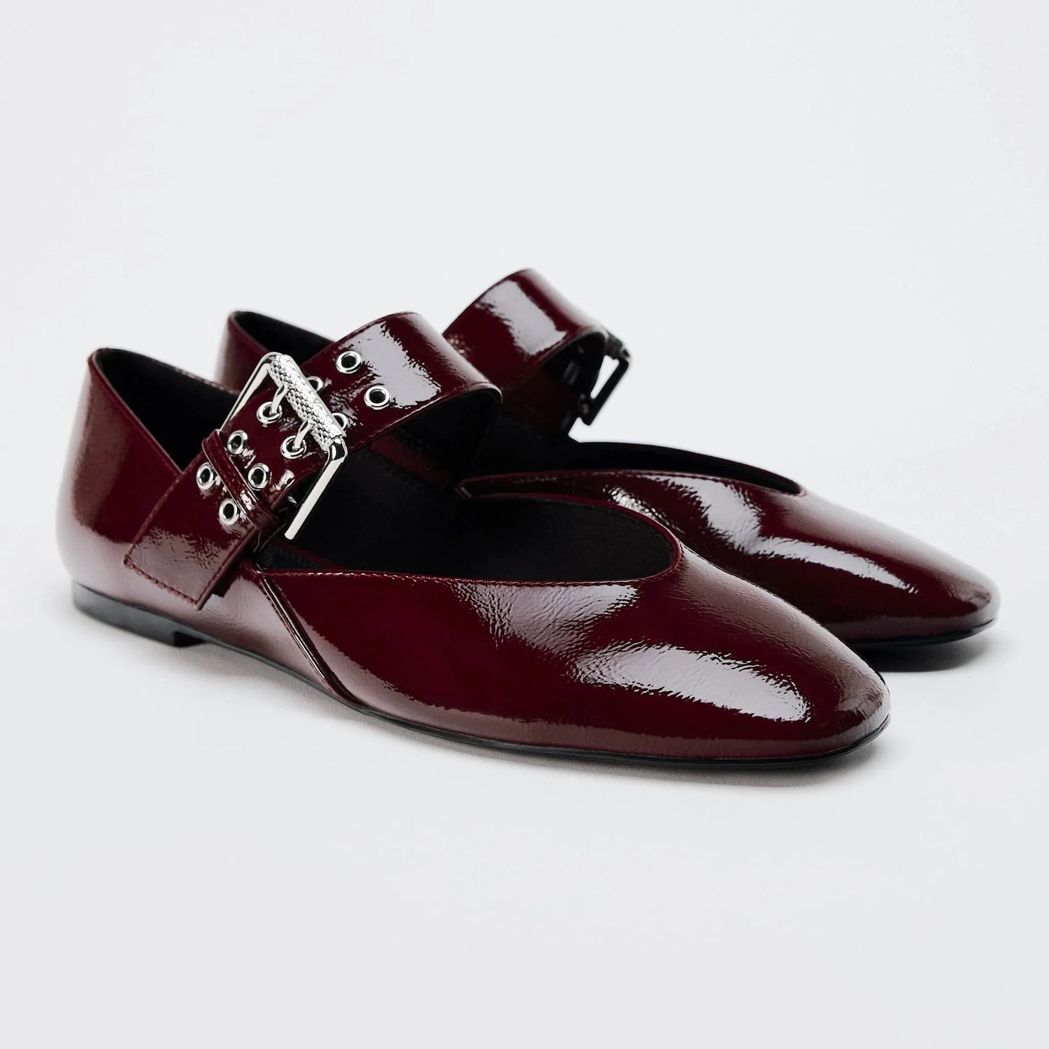 Rosven Pointed Flat